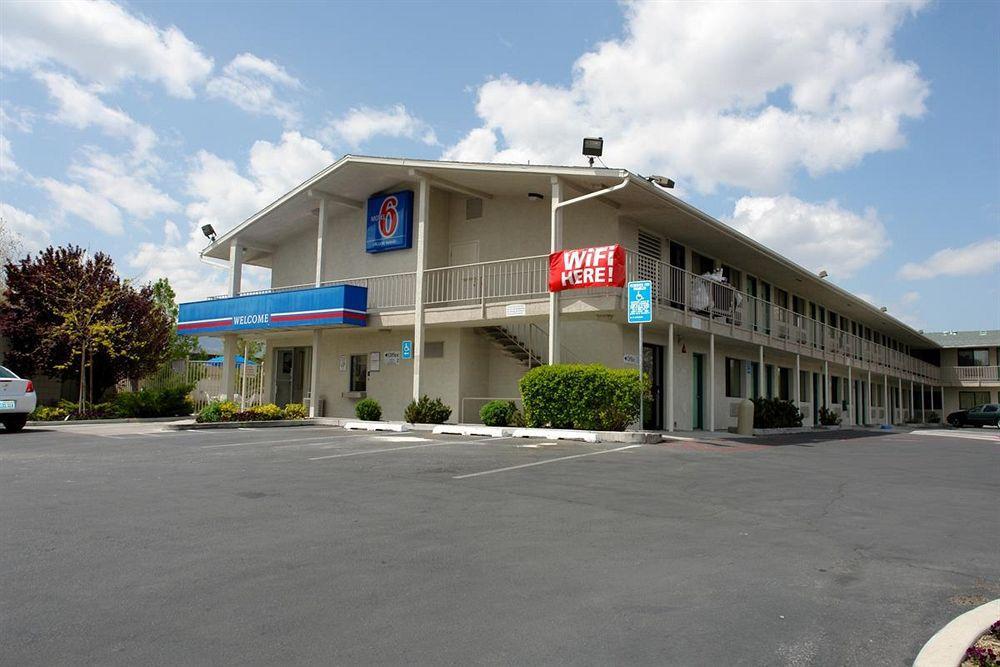 Motel 6-Reno, Nv - Virginia Plumb Buitenkant foto